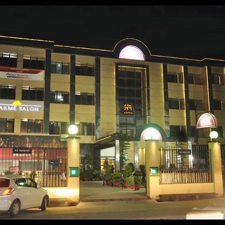 Grand Continental Hotel Allāhābād Junction Zewnętrze zdjęcie