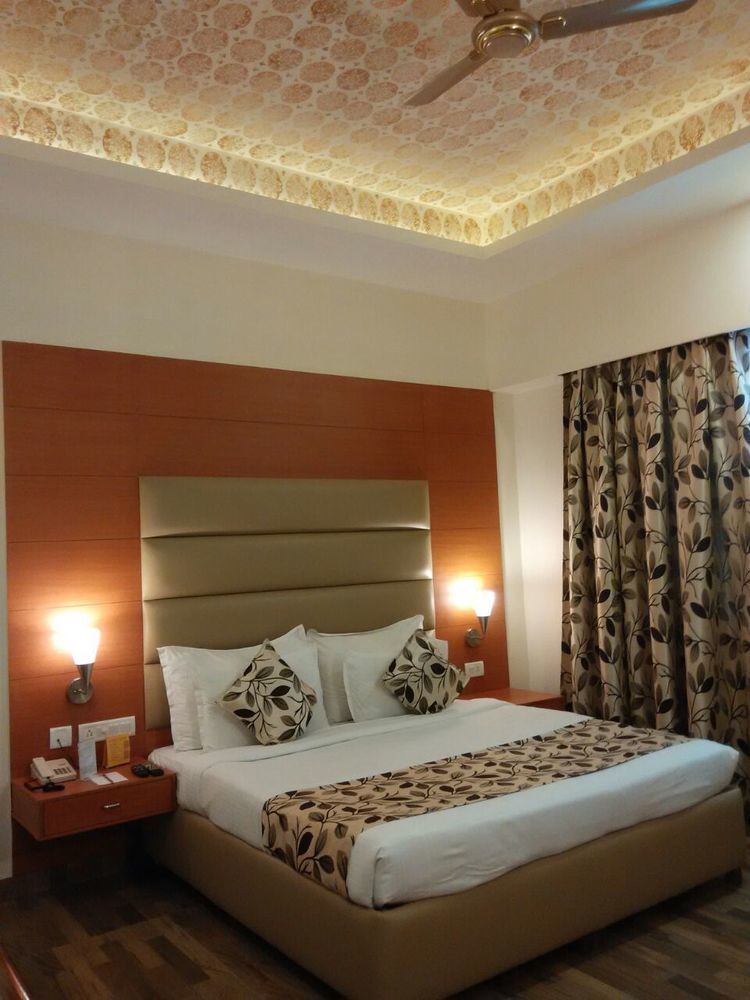 Grand Continental Hotel Allāhābād Junction Zewnętrze zdjęcie